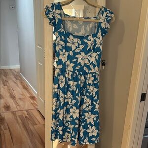 Chic Blue Floral Mini Dress